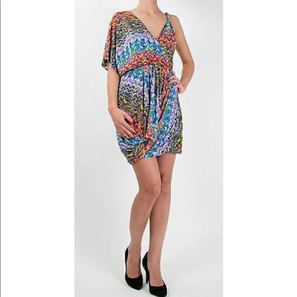 NEW** Beautiful dress (new) - Picture 2 of 9